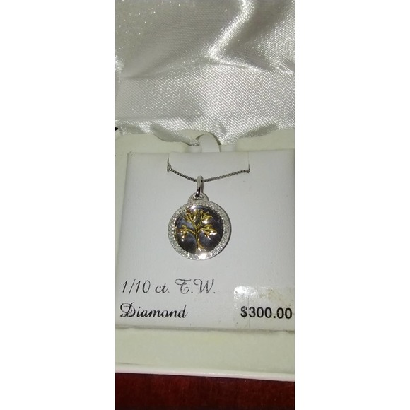 NIB Exquisite diamond and sterling silver necklace - Picture 2 of 2